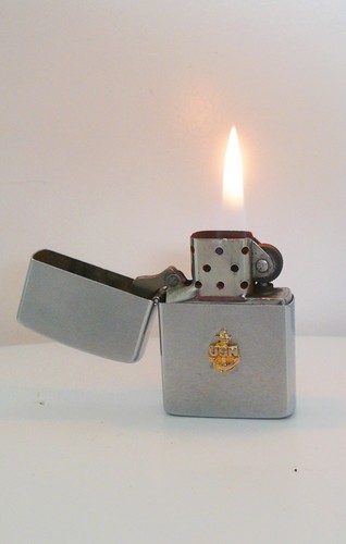 Briquet essence anti - à,